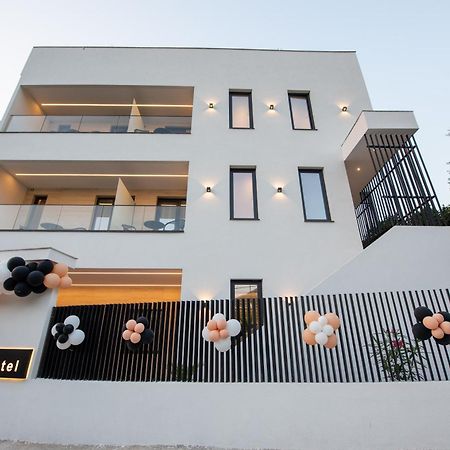 Calma Boutique Hotel فلورا المظهر الخارجي الصورة