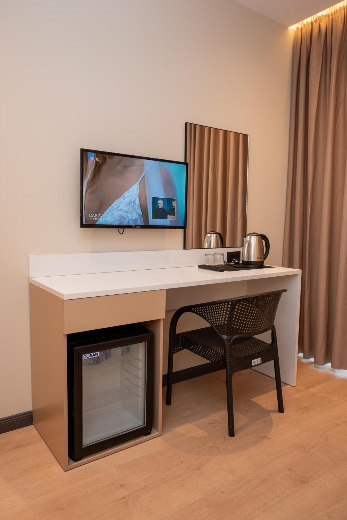 Calma Boutique Hotel فلورا المظهر الخارجي الصورة